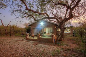 Kruger's Retreat House & Kruger's Rest Studio Guest house, Marloth Park - 2