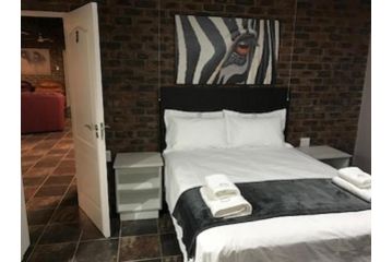 Kruger Wild Dog Inn House 1 Guest house, Marloth Park - 1