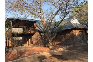 Kruger Wild Dog Inn House 1 Guest house, Marloth Park - 3