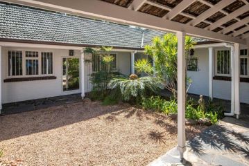Kwa Thibi Cottage Sleeps 14 Guest house, Umdloti - 3