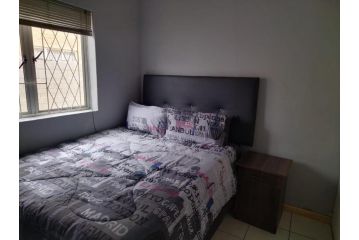 KWAMGOZIMBA GUEST HOUSE 2 (ENTIRE HOUSE) Apartment, Durban - 4