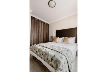 Kyalami Creek Apartment, Midrand - 2