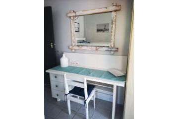Kyk Hie Holiday Rental Dana Bay Apartment, Mossel Bay - 4