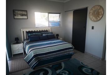 Kyk Hie Holiday Rental Dana Bay Apartment, Mossel Bay - 1