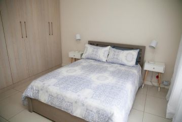 La Boheme Apartment, Richards Bay - 5