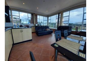 La Lucia Ridge Self Catering Penthouse Environment Apartment, Durban - 3