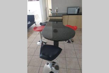 La Mer Stunning Beachfront Apartment, Kingsburgh - 4