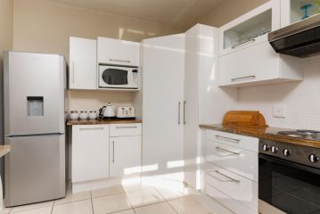 Santorini Perissa 10 - Family only Apartment, Ballito - 5