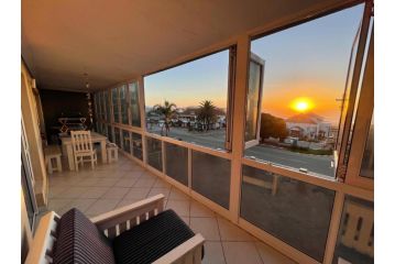 Lady Clarize at neptunes Guest house, Jeffreys Bay - 1