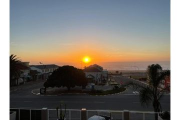 Lady Clarize at neptunes Guest house, Jeffreys Bay - 5