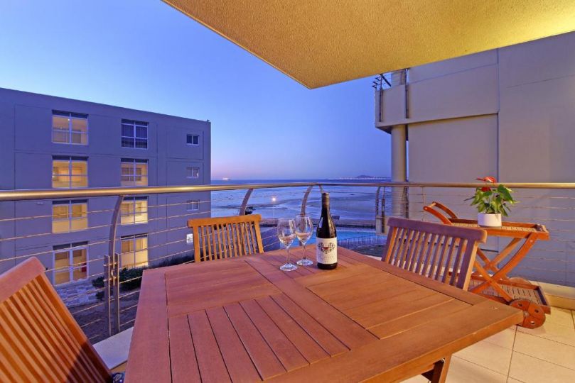 Lagoon Beach 231 by HostAgents Apartment, Cape Town - imaginea 1