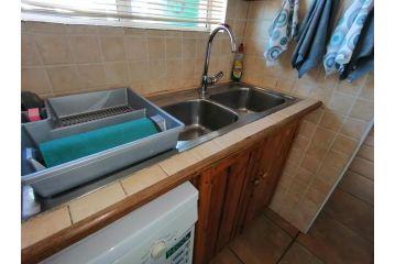 Lagoon Inn Apartment, Langebaan - 5