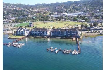 Laguna Grove Holiday Rentals Apartment, Knysna - 2