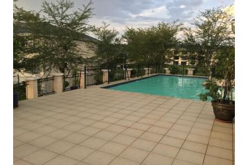 Lake Xanadu Estate Apartment, Midrand - 5