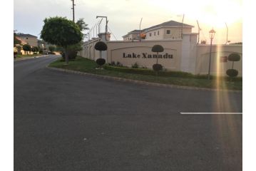 Lake Xanadu Estate Apartment, Midrand - 3