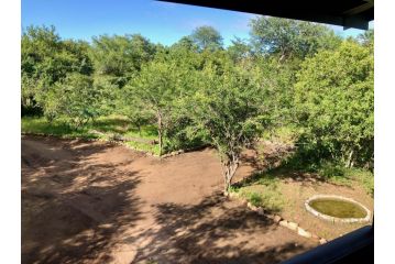 Lala Ehlathini - Luxury Bush Lodge Villa, Marloth Park - 3