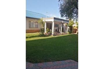 LALA POA GUEST HOUSE Guest house, Klerksdorp - 2