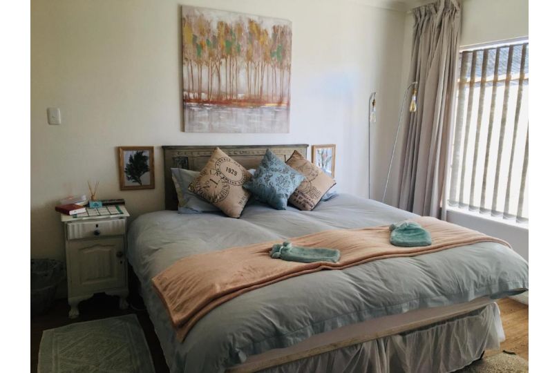 LALAPANZI Elegant Opposite Rosepark Hospital Apartment, Bloemfontein - imaginea 1