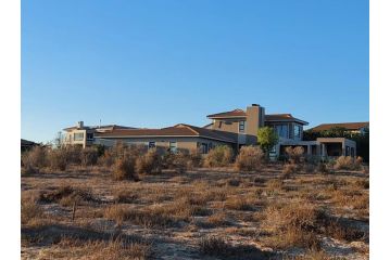 Langebaan Golf Estate - Signature Hole 24hrs power Villa, Langebaan - 1
