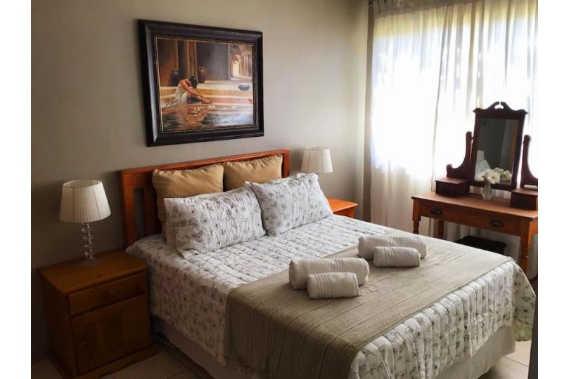 Farm stay at Lavender Cottage on Haldon Estate Apartment, Bloemfontein - imaginea 2