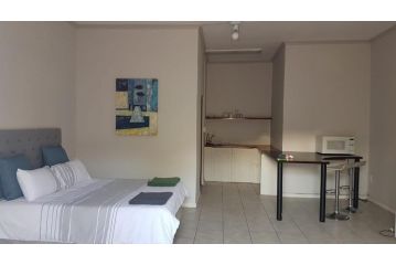 Le Grec Wine Tram Apartment, Franschhoek - 5