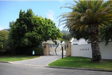 Le Petit Poucet Guest house, Cape Town - 5