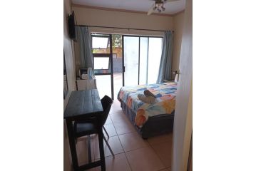 8 Soenie Avenue Self Catering Guest house, Pretoria - 4