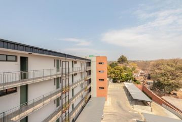 Lea's Furnished Apartments - Brookwood Apartment, Pretoria - 3