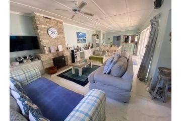 Leisure Isle Beach Home Guest house, Knysna - 1