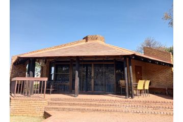 Leopard Cove Chalets Apartment, Bela-Bela - 1