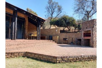 Leopard Cove Chalets Apartment, Bela-Bela - 5