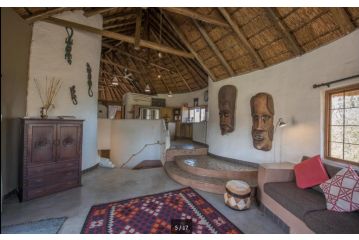 Villa Leopards Lookout Guest house, Marloth Park - 1