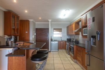 Les Dauphine 14 Apartment, Ballito - 4