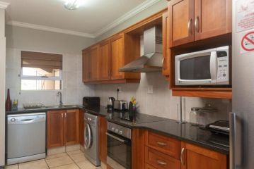 Les Dauphine 14 Apartment, Ballito - 1