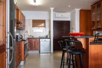 Les Dauphine 6 Apartment, Ballito - 4