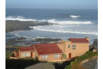 Lewens-Essens on C Guest house, Yzerfontein - 2