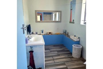 Lighthouse Cottage stone's throw from the beach Apartment, Langebaan - 3