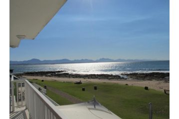 Point Village Accommodation - Linda Apartment, Mossel Bay - 3