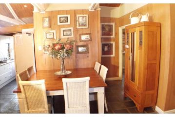 Point Village Accommodation -Linky's House Guest house, Mossel Bay - 3