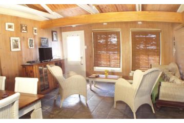 Point Village Accommodation -Linky's House Guest house, Mossel Bay - 5