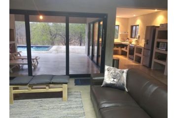 Lionsview Private Lodge - 6 Lions Villa, Marloth Park - 2