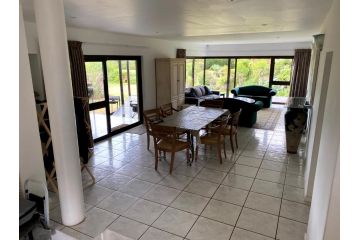 Little House on Supers Guest house, Jeffreys Bay - 3