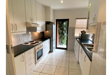 Little House on Supers Guest house, Jeffreys Bay - 5