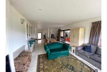 Little House on Supers Guest house, Jeffreys Bay - 4