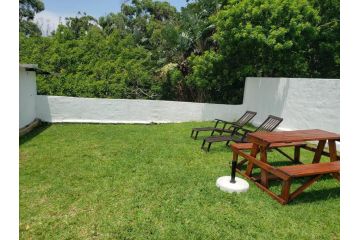 Little Jack's Cottage - 2 guests + pet friendly Apartment, Port Edward - 1