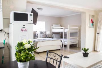 Little Rose Guesthouse & Self Catering Apartment, Port Elizabeth - 3