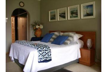 Little Umhlanga. Sunflower suite. Bed and breakfast, Pretoria - 1