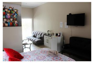 LivingAtLarge Hotel, Langebaan - 1