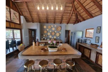 Livingstone Bush Lodge, Mabalingwe Guest house, Bela-Bela - 4