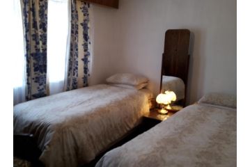 Loch Logan Furnished 2 bedroom 2 bathroom apartment Apartment, Bloemfontein - 3